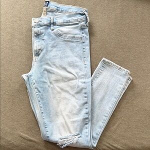 GAP Distress Jegging